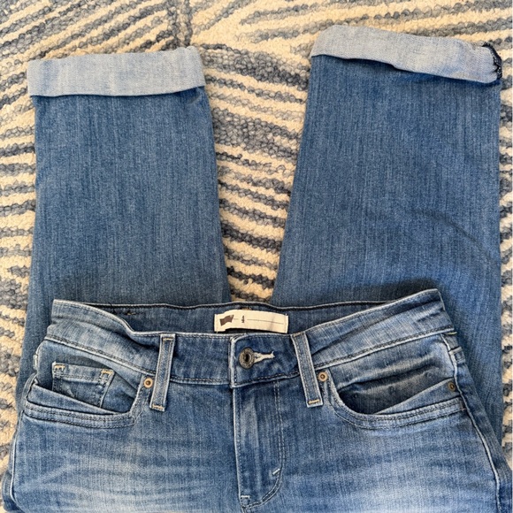 Levi's Jeans Clam Digger Capri Blue Denim Medium Distressed Wash Women's 4 Cuffs - Picture 2 of 7